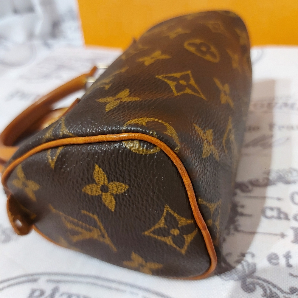 πSOLDπ Louis Vuitton Monogram Speedy Mini Sac HL - Picture 13 of 16